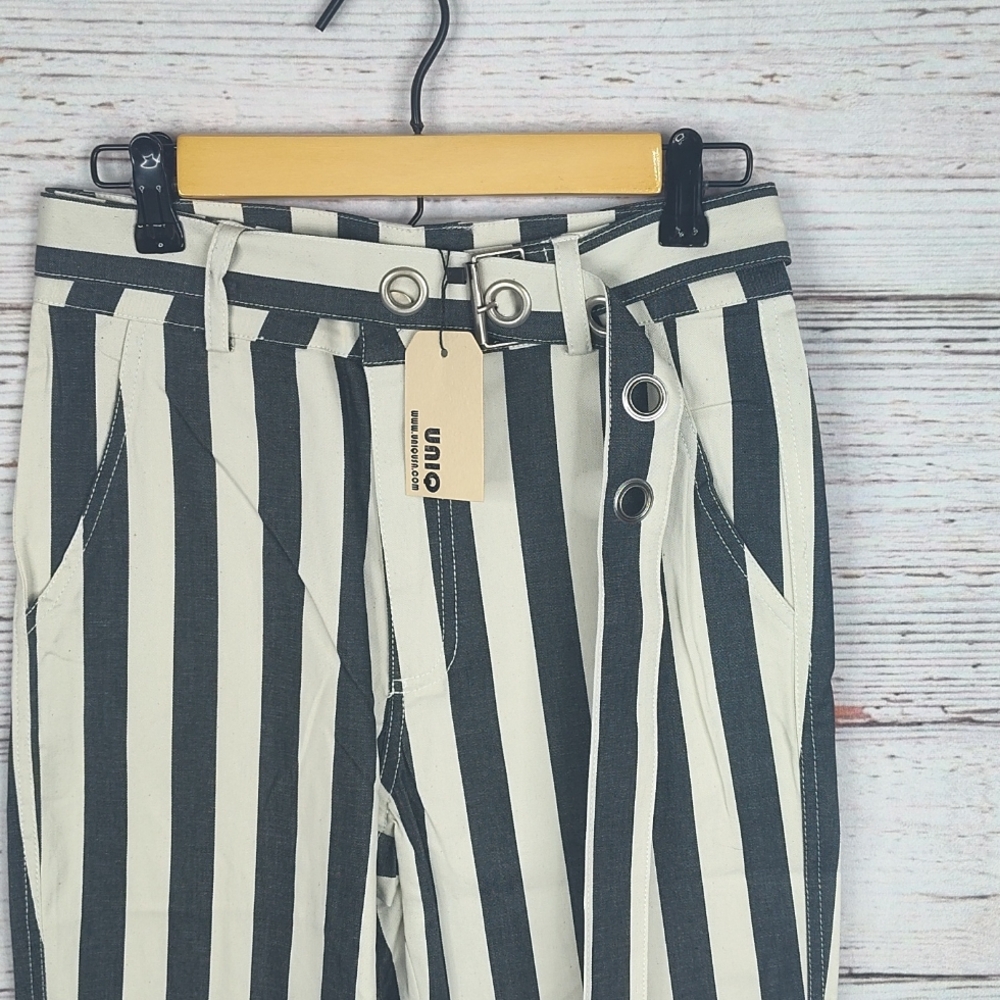 UNIQ Belted Striped Pants - Picture 2 of 12